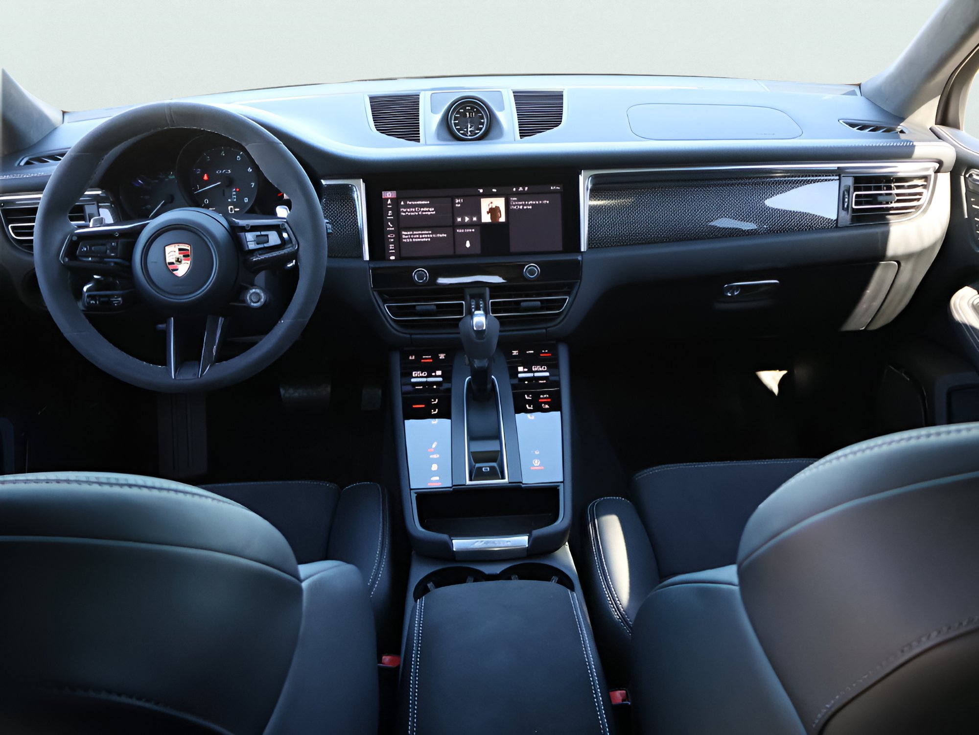 Certified 2026 Porsche Macan GTS AWD/4WD image 19