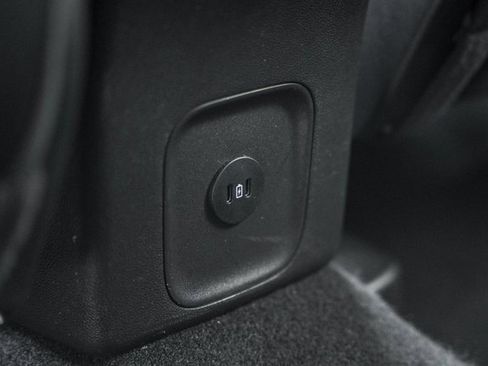 Used 2025 Ford Escape ST-Line image 36