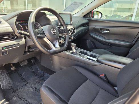 Used 2025 Nissan Sentra SV FWD image 11