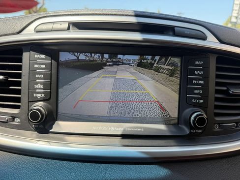 Used 2017 Kia Sorento SX FWD image 33
