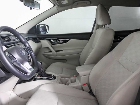 Used 2018 Nissan Rogue Sport SV image 18