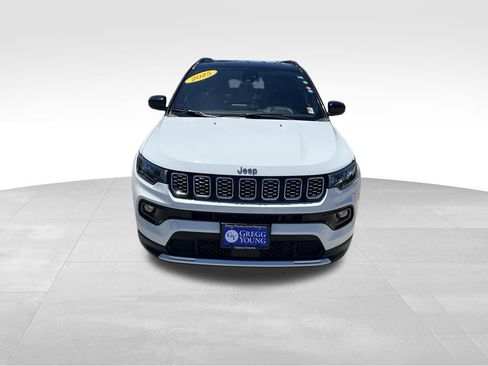Used 2025 Jeep Compass Limited AWD/4WD image 10