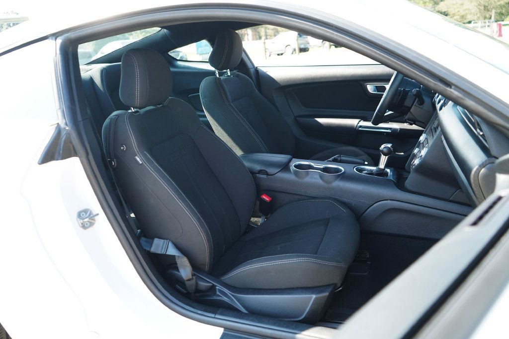 Used 2020 Ford Mustang Coupe RWD image 13