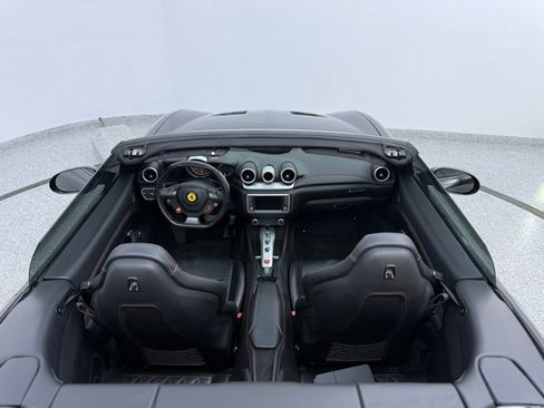 Used 2017 Ferrari California T image 59