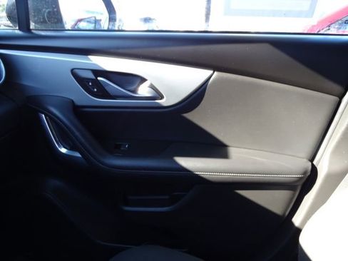 Used 2019 Chevrolet Blazer LT image 8