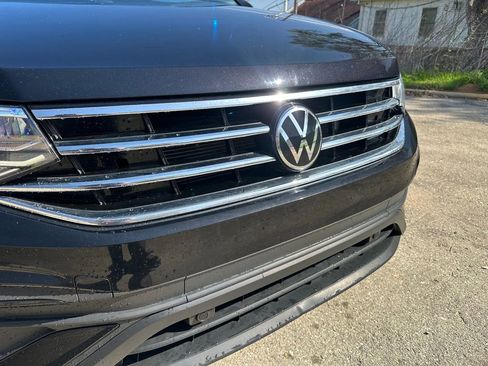 Used 2023 Volkswagen Tiguan SE image 18