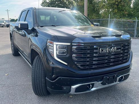 Used 2023 GMC Sierra 1500 Denali Ultimate AWD/4WD image 3
