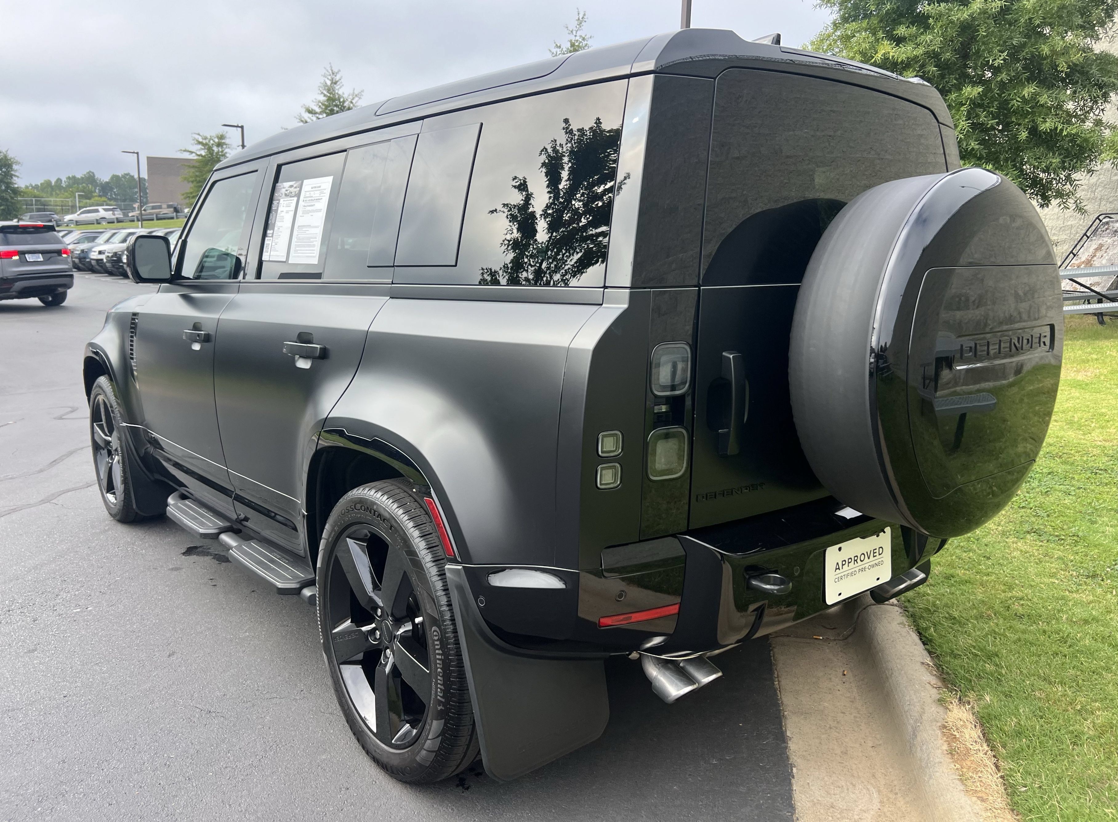 Certified 2026 Land Rover Defender 110 V8 AWD/4WD image 5