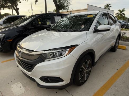 Used 2022 Honda HR-V EX image 2