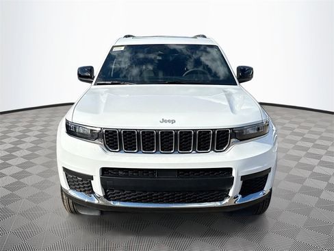 New 2025 Jeep Grand Cherokee L Laredo image 2