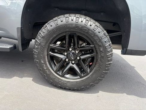 Used 2021 Chevrolet Silverado 1500 LT Trail Boss w/ Convenience Package II AWD/4WD image 10