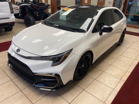 Used 2021 Toyota Corolla SE FWD image 1