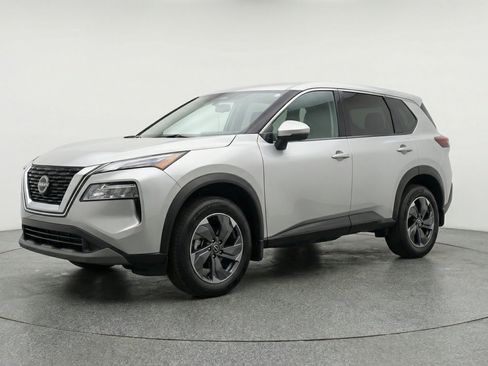 Used 2025 Nissan Rogue SV FWD image 3