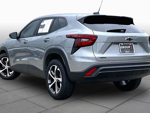 Used 2024 Chevrolet Trax RS w/ Driver Confidence Package FWD image 11