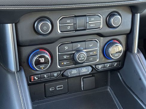 Certified 2022 Chevrolet Suburban Premier image 20