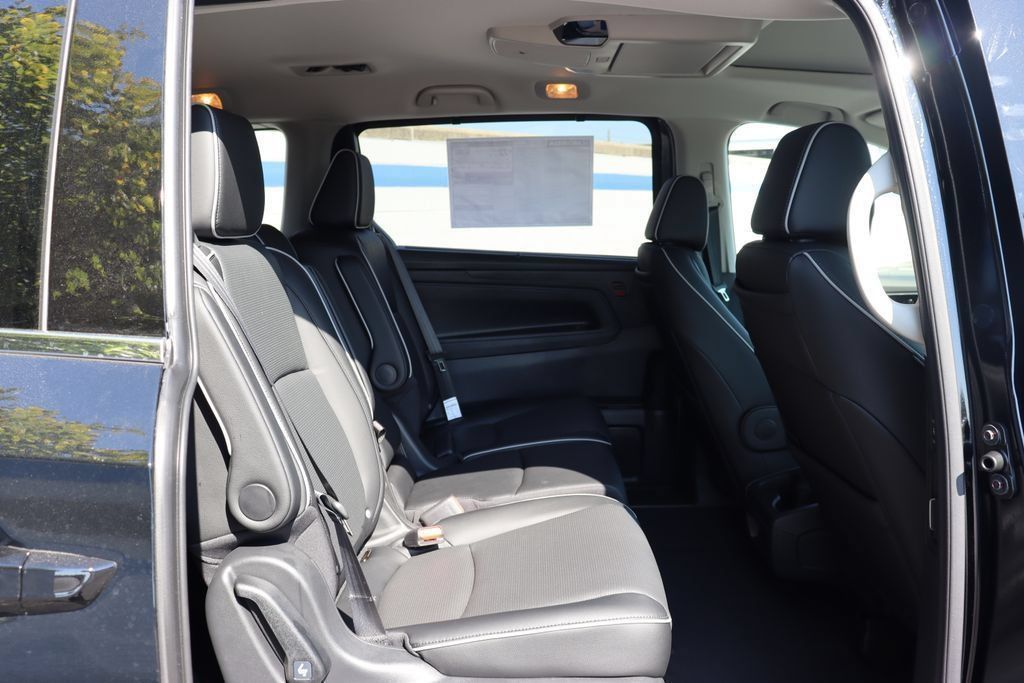 Certified 2026 Honda Odyssey Elite image 15