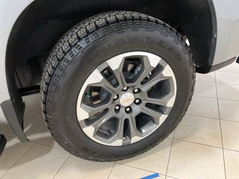 Used 2024 Chevrolet Silverado 1500 High Country w/ Technology Package image 30