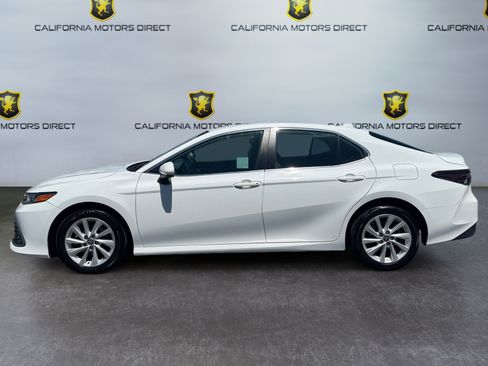 Used 2022 Toyota Camry LE AWD/4WD image 2