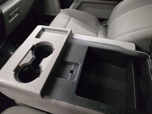 Used 2016 Ford F150 XLT w/ Trailer Tow Package image 29