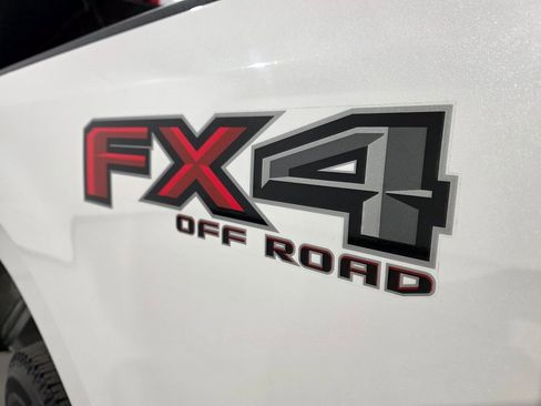 Used 2019 Ford F250 Lariat w/ Lariat Ultimate Package image 34