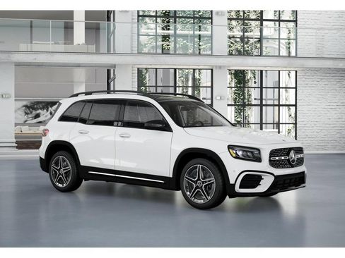 New 2026 Mercedes-Benz GLB 250 4MATIC image 12