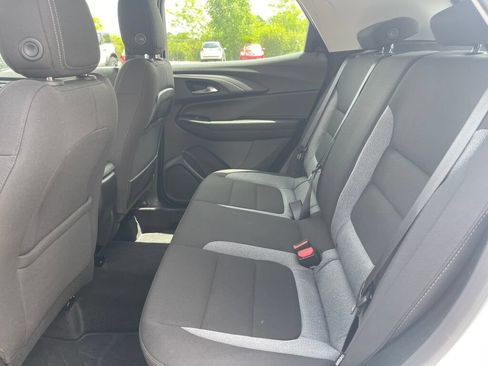Used 2024 Chevrolet TrailBlazer LS AWD/4WD image 21
