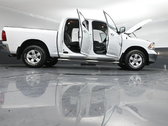 Used 2021 RAM 1500 Classic SLT AWD/4WD image 53