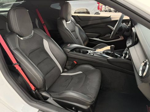 Used 2022 Chevrolet Camaro SS RWD image 40