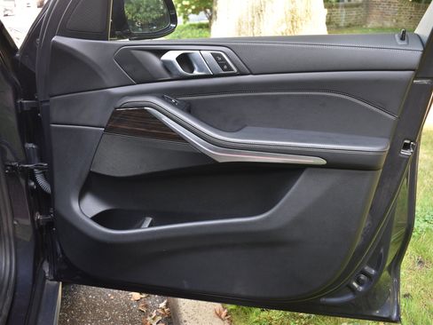 Used 2020 BMW X5 xDrive40i w/ Convenience Package image 28