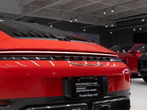 Certified 2025 Porsche 911 Carrera GTS image 32