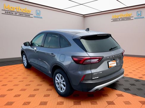 Used 2025 Ford Escape Active AWD/4WD image 3