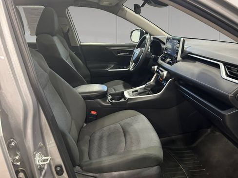 Used 2021 Toyota RAV4 XLE w/ Convenience Package AWD/4WD image 17