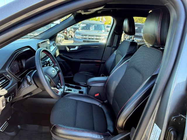 Used 2024 Ford Escape ST-Line w/ Tech Pack #1 AWD/4WD image 6