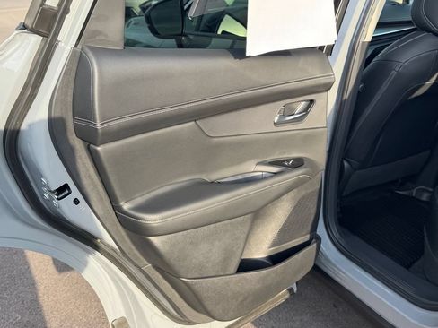 Used 2025 Nissan Murano SL AWD/4WD image 17