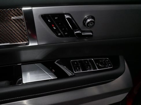 Certified 2026 Cadillac Vistiq Sport w/ LPO, Floor Liner Package image 19