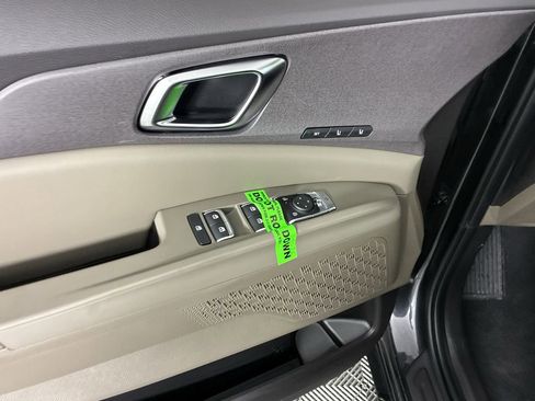 New 2026 Kia Carnival EX image 19