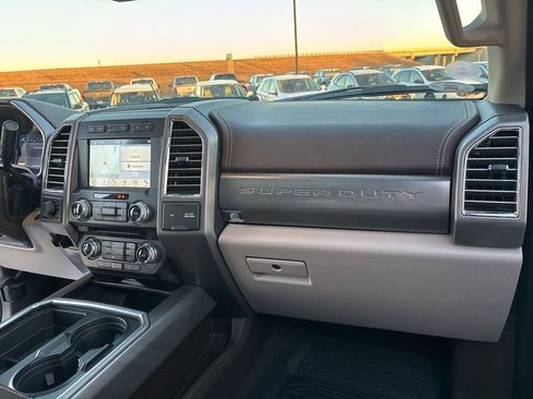 Used 2018 Ford F450 Limited image 19