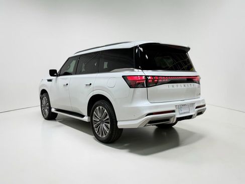 Used 2025 INFINITI QX80 Sensory image 17