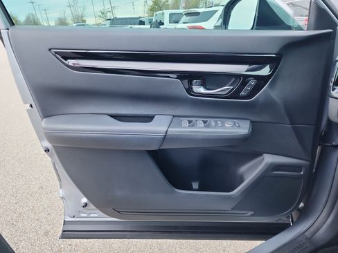 Used 2025 Honda CR-V EX-L image 17