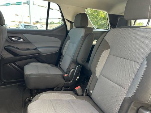 Used 2020 Chevrolet Traverse LT image 26
