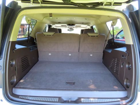 Used 2017 GMC Yukon XL Denali w/ Enhanced Security Package RWD image 19