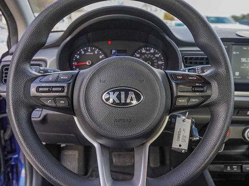 Used 2019 Kia Rio S image 12
