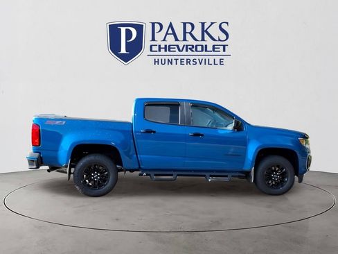 Used 2022 Chevrolet Colorado Z71 w/ Trail Boss Package AWD/4WD image 34