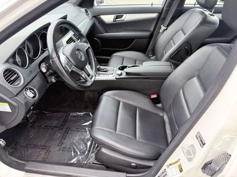 Used 2013 Mercedes-Benz C 300 4MATIC Sedan image 25