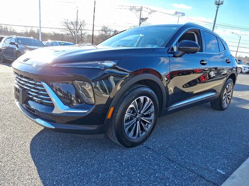 Certified 2025 Buick Envision Preferred image 3