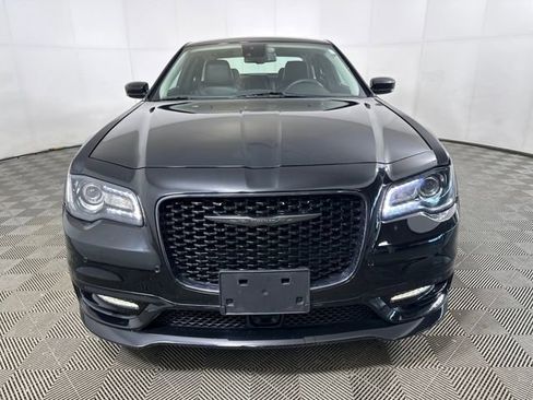 Used 2023 Chrysler 300 Touring L w/ Popular Equipment Group image 8