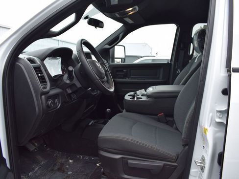 New 2024 RAM 2500 Tradesman w/ Chrome Appearance Group image 13