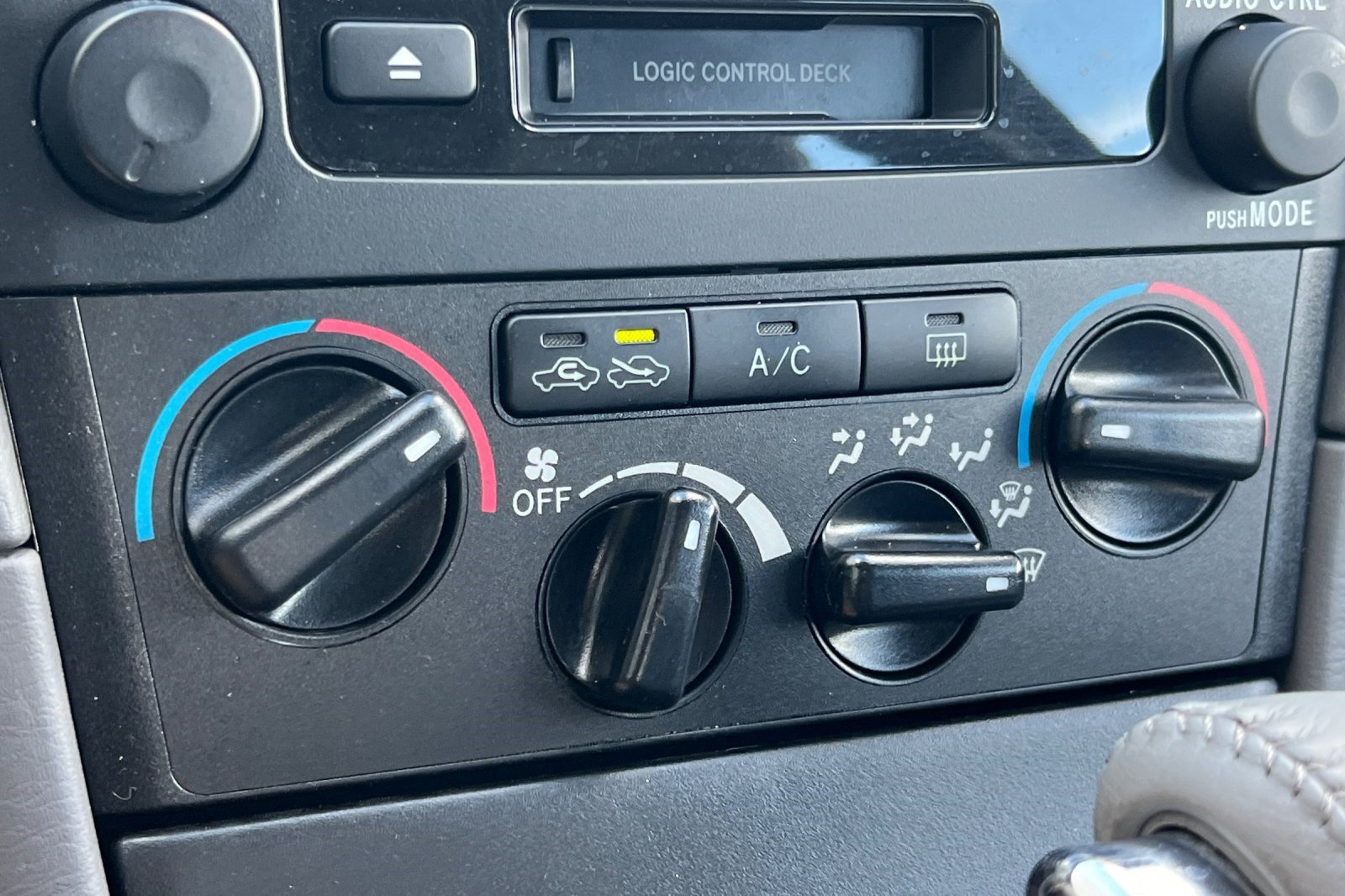 Used 2003 Toyota Avalon XL FWD image 18