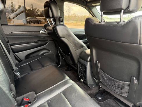 Used 2018 Jeep Grand Cherokee Limited image 14