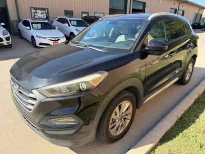 Used 2017 Hyundai Tucson SE w/ SE Popular Package 02